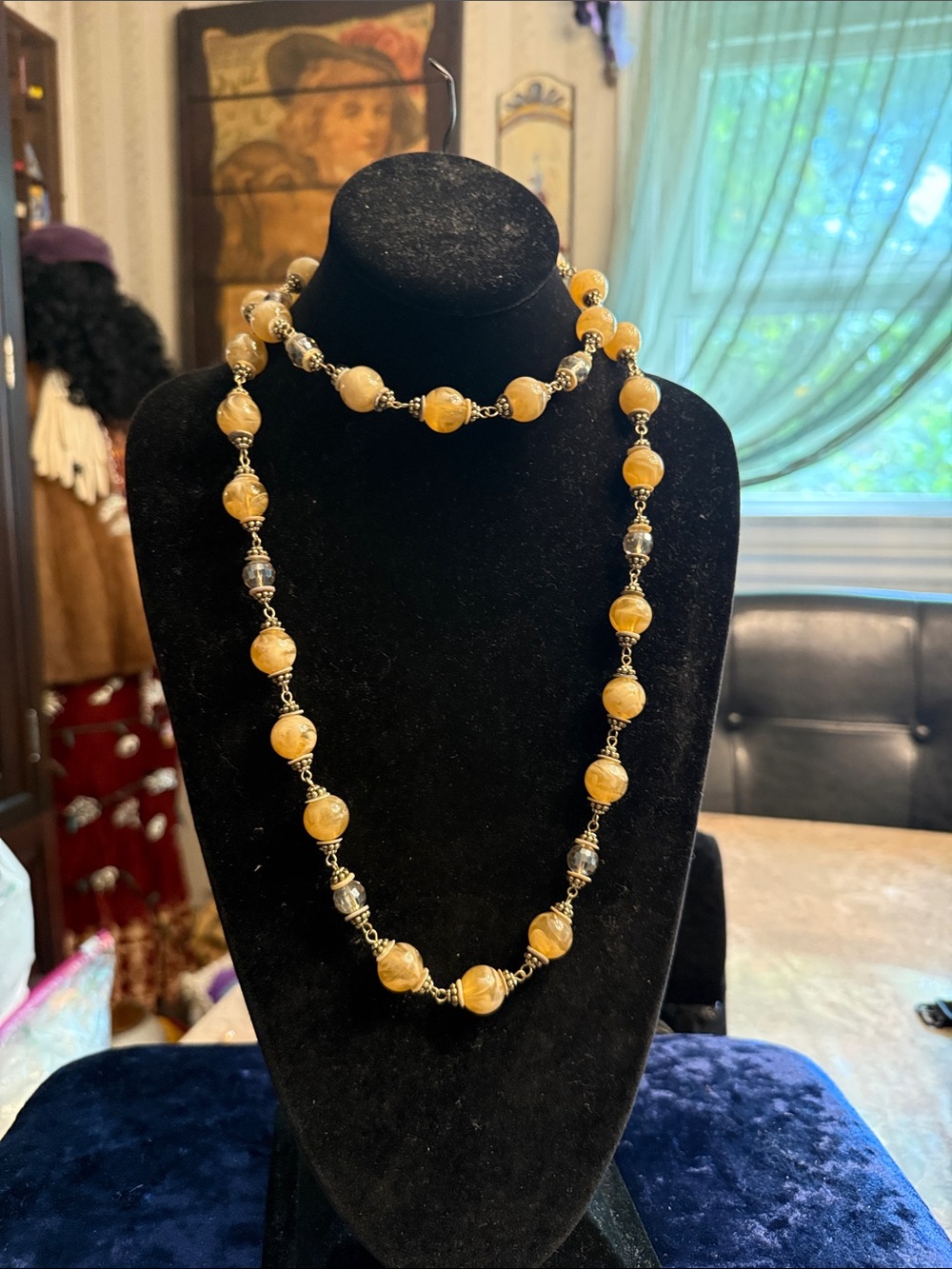 Chico’s genuine cut crystal and resin beaded lightened gold tone necklace adjust